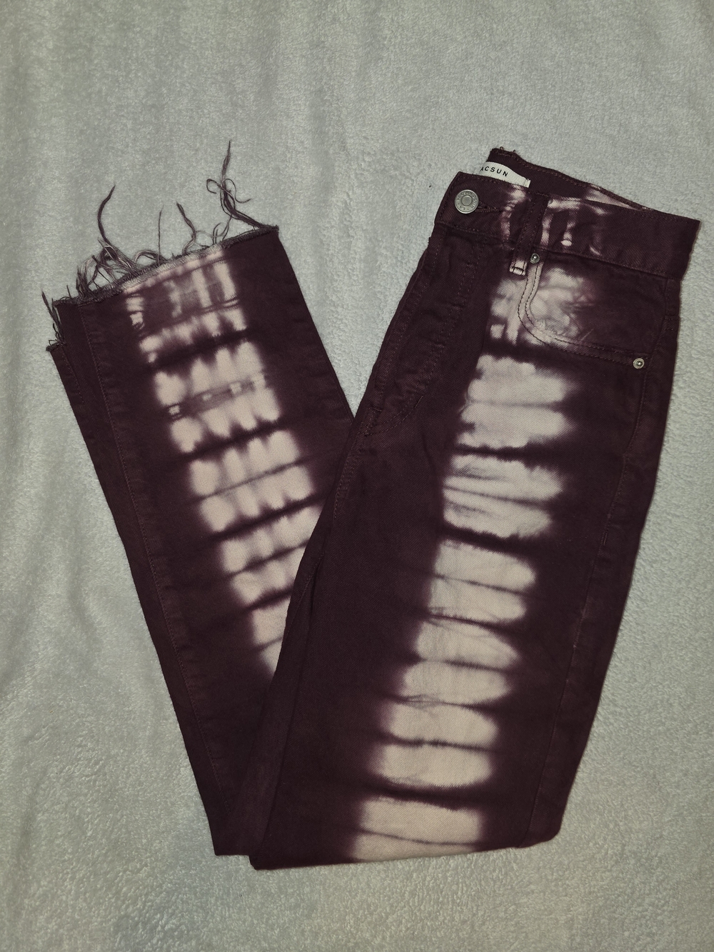 PacSun High-Rise Tie-Dye Jeans - Plum & White
